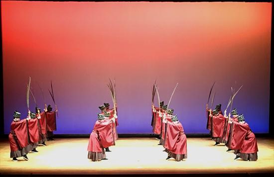 第4張-臺北市孔廟雅樂舞團赴日文化展演三獻舞.jpg、共5張圖片